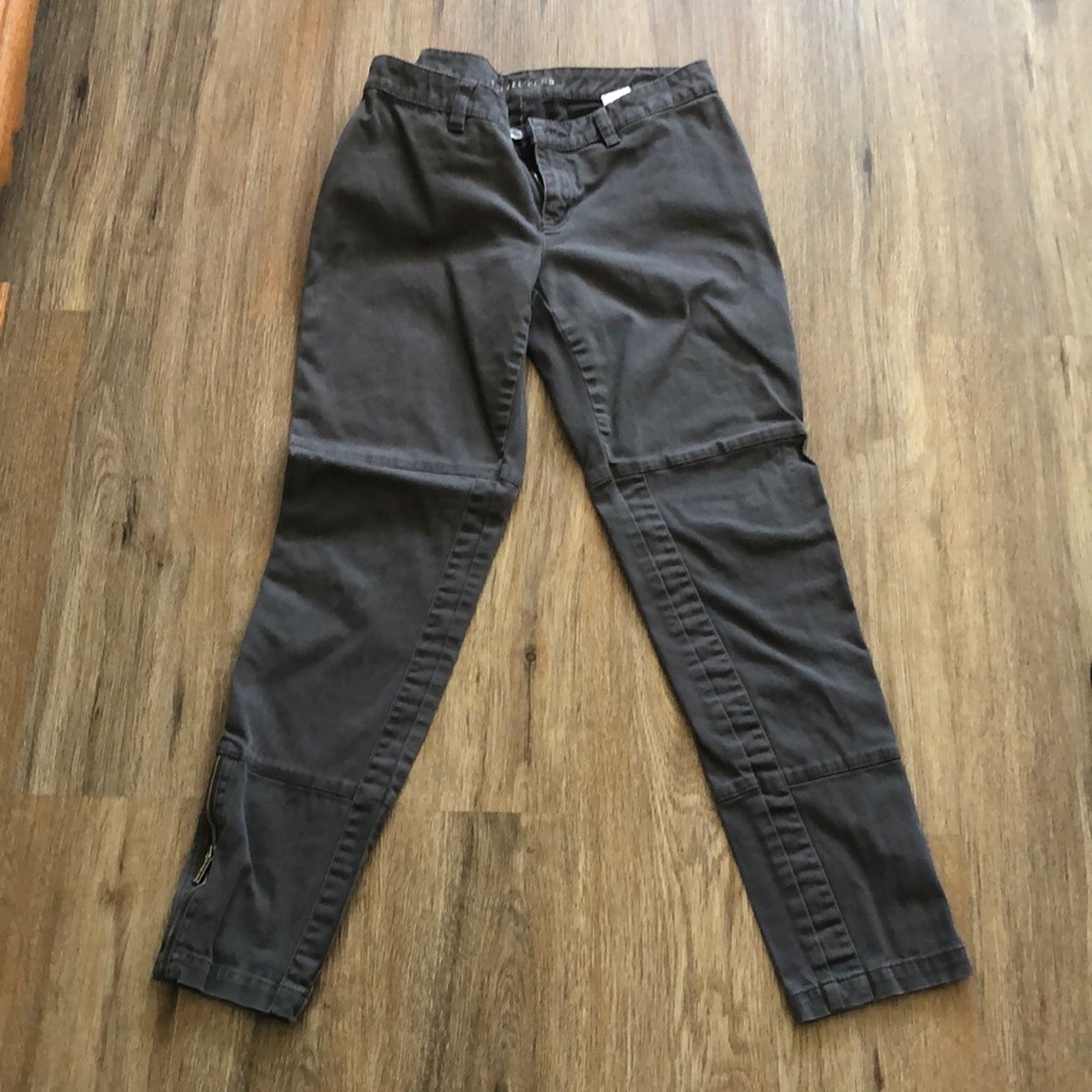 MK pants with bottom leg zipper